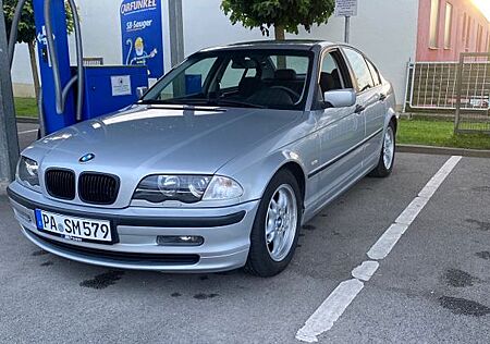 BMW 318i E46 - Viele Neuteile