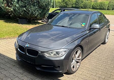 BMW 330d Automatic -