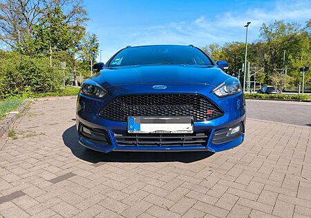 Ford Focus 2,0 EB ST Turnier ST