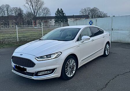 Ford Mondeo 2,0 TDCi 132kW Vignale P-Shift Allrad...