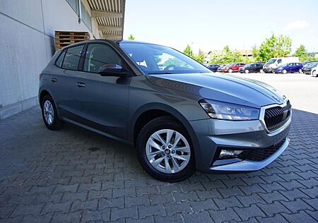 Skoda Fabia 130 1.0TSI Navi/MirrorLi Kamera SHZ