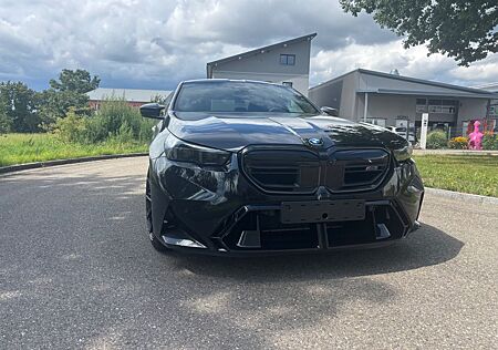 BMW M5 xDrive A Ultimate /Carbon/Prod25