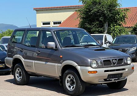 Nissan Terrano 2,7 TDi Profi*1HAND*ROSTFREI*KLIMA*AHK*