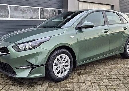 Kia Cee'd 1.5 T-GDI DCT Klimaaut. Navi Shzg Kam