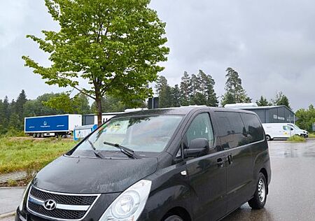 Hyundai H-1 Starex