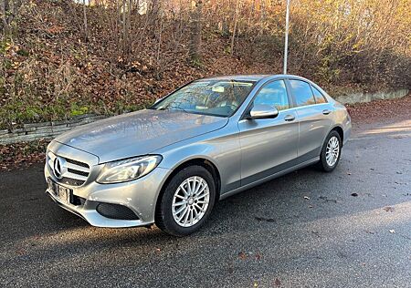 Mercedes-Benz C 200 BlueTec / d Lim. *LED*Leather*