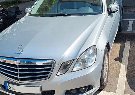 Mercedes-Benz E 200 CGI