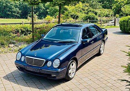Mercedes-Benz E 320 4MATIC AVANTGARDE