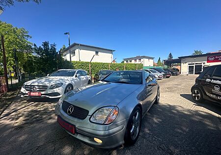 Mercedes-Benz SLK 200 SLK Roadster Neuwertig 1.Besitz