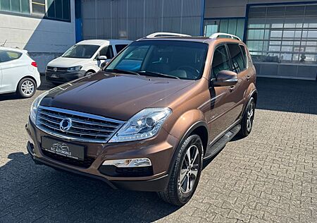 Ssangyong REXTON 2,2 W Executive 4WD*Autom.*Leder*7.Sitzer