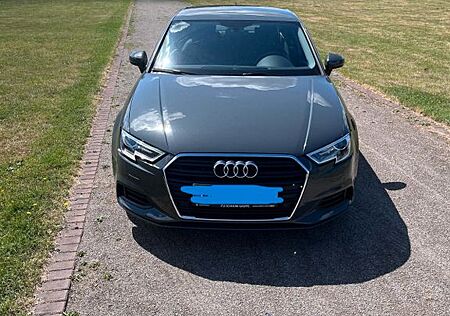 Audi A3 35 TFSI S tronic Limousine -