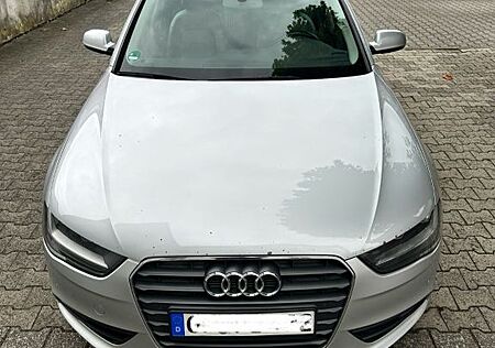 Audi A4 - LIMOUSINE - VOLLLEDER