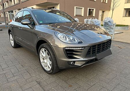 Porsche Macan S Diesel Sport Chrono / Panno /AHK/20Zoll