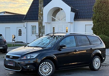 Ford Focus Turnier Titanium*SERVICE NEU*