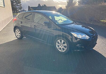 Ford Focus 1,0 EcoBoost 92kW Champions Edition Ch...