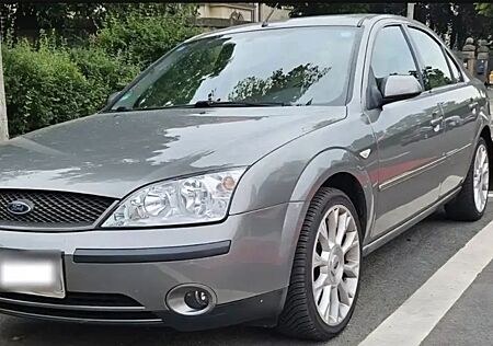 Ford Mondeo 2.0 Ghia S Autom. Tüv 05/2027 Scheckheft