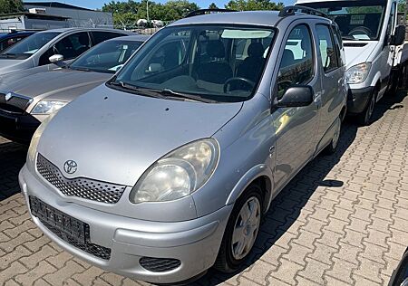 Toyota Yaris 1.4 D-4D, Verso