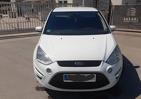 Ford S-Max 1,6TDCi 85kW Champions Edition Champio...