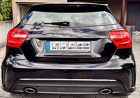 Mercedes-Benz A 180 AMG-Line, Automatik, Bi-Xenon, Winterreifen