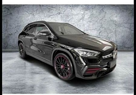 Mercedes-Benz GLA 200 4MATIC DCT -