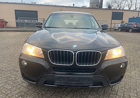 BMW X3 Baureihe xDrive 20 d+Automatik+2HAND+TÜV