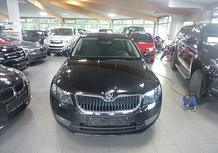 Skoda Octavia Combi Elegance T-Leder Navi Automatik