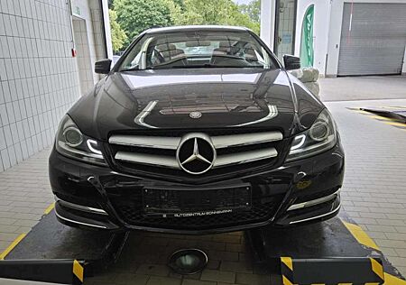 Mercedes-Benz C 180 C -Klasse Coupe CGI BlueEfficiency