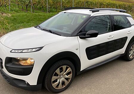 Citroën C4 Cactus PureTech TÜV neu. Wenig KM