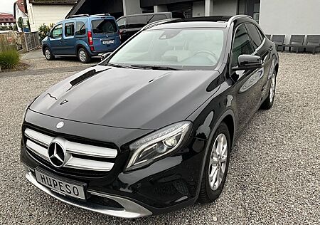 Mercedes-Benz GLA 250 Panoramadach unfallfrei Comand AHK