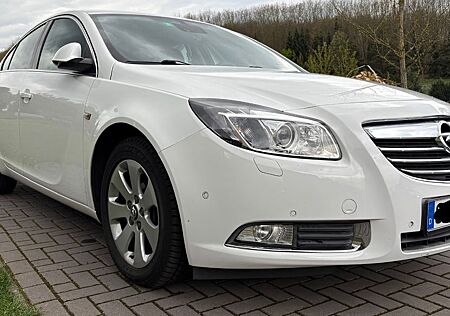 Opel Insignia 2.0 CDTI Active 118kW Automatik 4*4