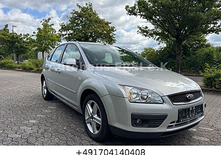 Ford Focus 1.6 Lim. Ghia Autom.TÜV+ZAHNR.NEU/GARANTIE