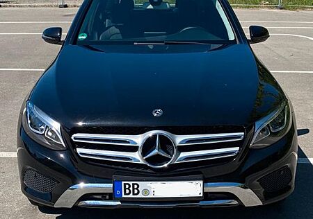 Mercedes-Benz GLC 250 4MATIC AMG Line 9G-Tronic