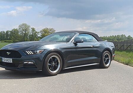 Ford Mustang CONVERTIBLE 3.7 V6 AUT
