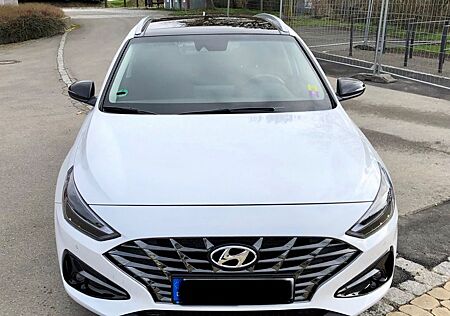Hyundai i30 1.5 T-GDI Hybrid Trend DCT