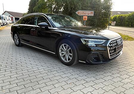 Audi A8 50 Lang quattro Limousine Lang KAM SHZ LED