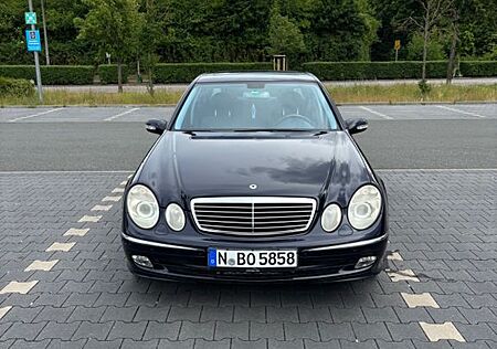 Mercedes-Benz E 500 4MATIC AVANTGARDE Avantgarde