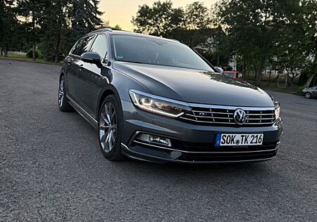 VW Passat Variant Volkswagen Passat 2.0 TDI DSG 4M Highline R-line Voll*