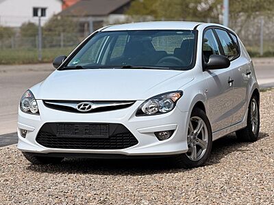 Hyundai i30 1.4 Comfort**TÜV NEU**