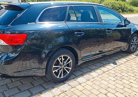 Toyota Avensis Combi 2,0-l-D-4D Edition Edition