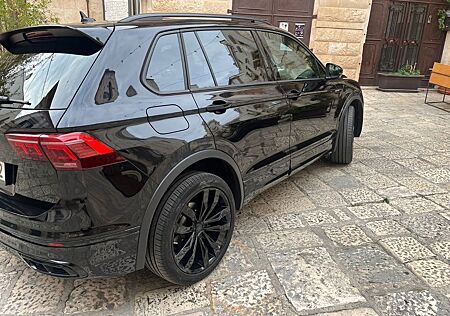 VW Tiguan Volkswagen 2.0 TDI SCR 147kW DSG 4MOTION R-Line ...