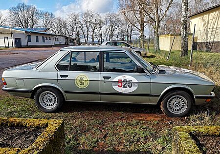 BMW 525e