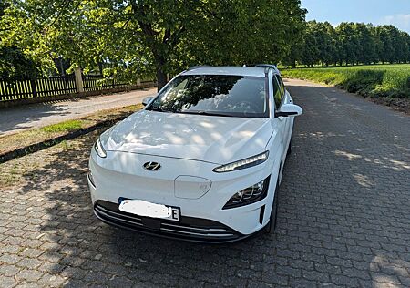 Hyundai Kona Elektro, 64 kwh (204 PS), 11/2022