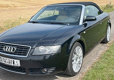 Audi A4 Cabrio 1.8T Multitronic - ebonyschwarz