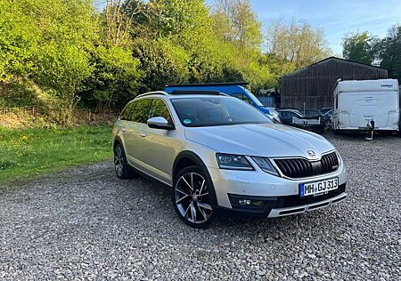 Skoda Octavia 2.0 TDI SCR 135kW DSG 4x4 Scout Comb...