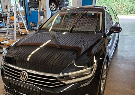 VW Passat Volkswagen 2.0 TDI SCR 140kW DSG Highline Varian...