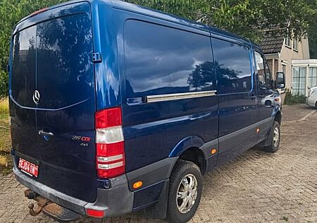 Mercedes-Benz Sprinter 319 4x4 V6 140kw