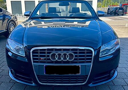 Audi S4 4.2 tiptronic quattro Cabriolet -