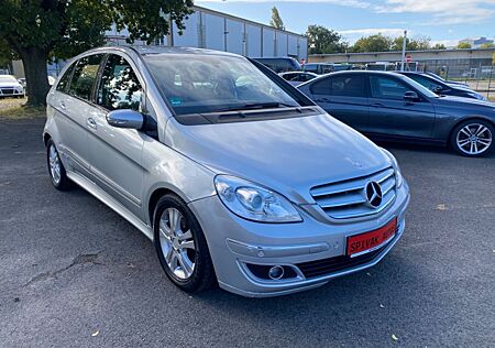 Mercedes-Benz B 200 B -Klasse Sport-Paket PDC Sitzheizung AHK