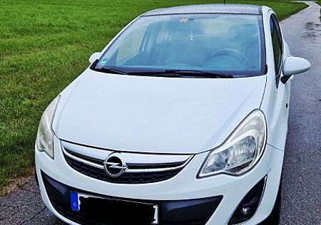 Opel Corsa 1.4 Color 16 V Color Edition