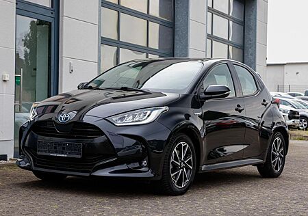 Toyota Yaris 1.5 Dual-VVT-iE TEAM D SHZ PDC KAMERA